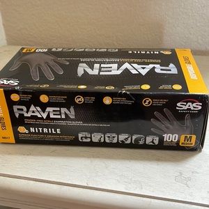 Disposable black gloves. SAS